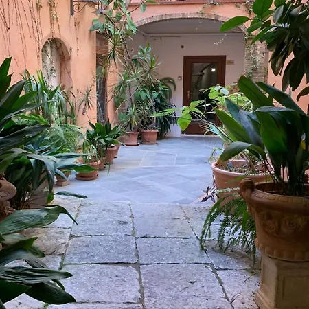 Casa Di Chiara 호스텔