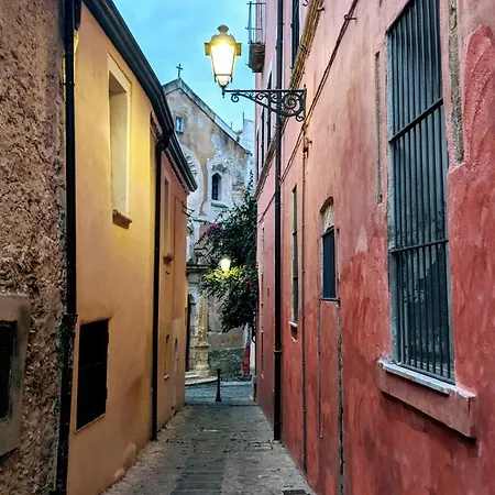 Casa Di Chiara קרוטונה