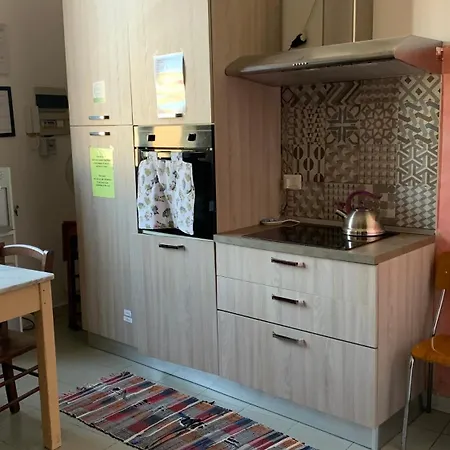 Casa Di Chiara Hostel *