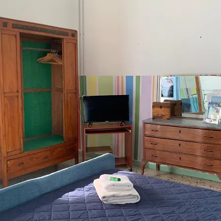Casa Di Chiara Hostel