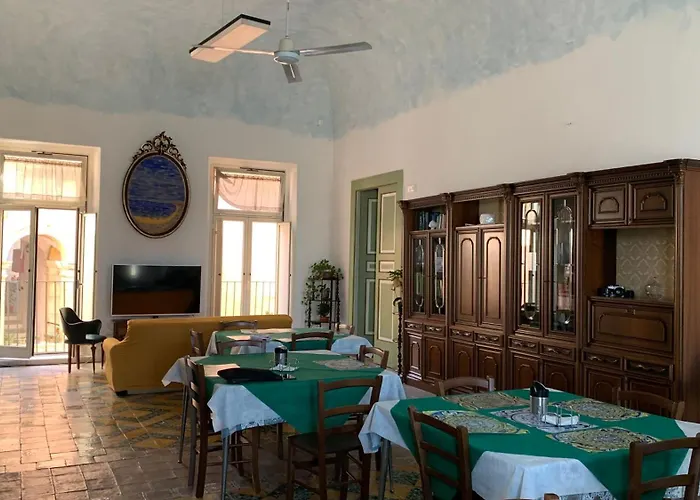 Хостел Casa Di Chiara Кротоне