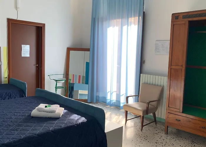 Хостел Casa Di Chiara Кротоне